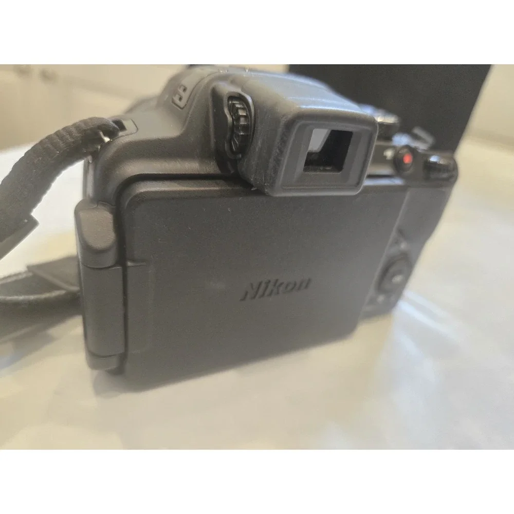 NIKON Coolpix P520 Digital Camera Black for PARTS/REPAIR - Black